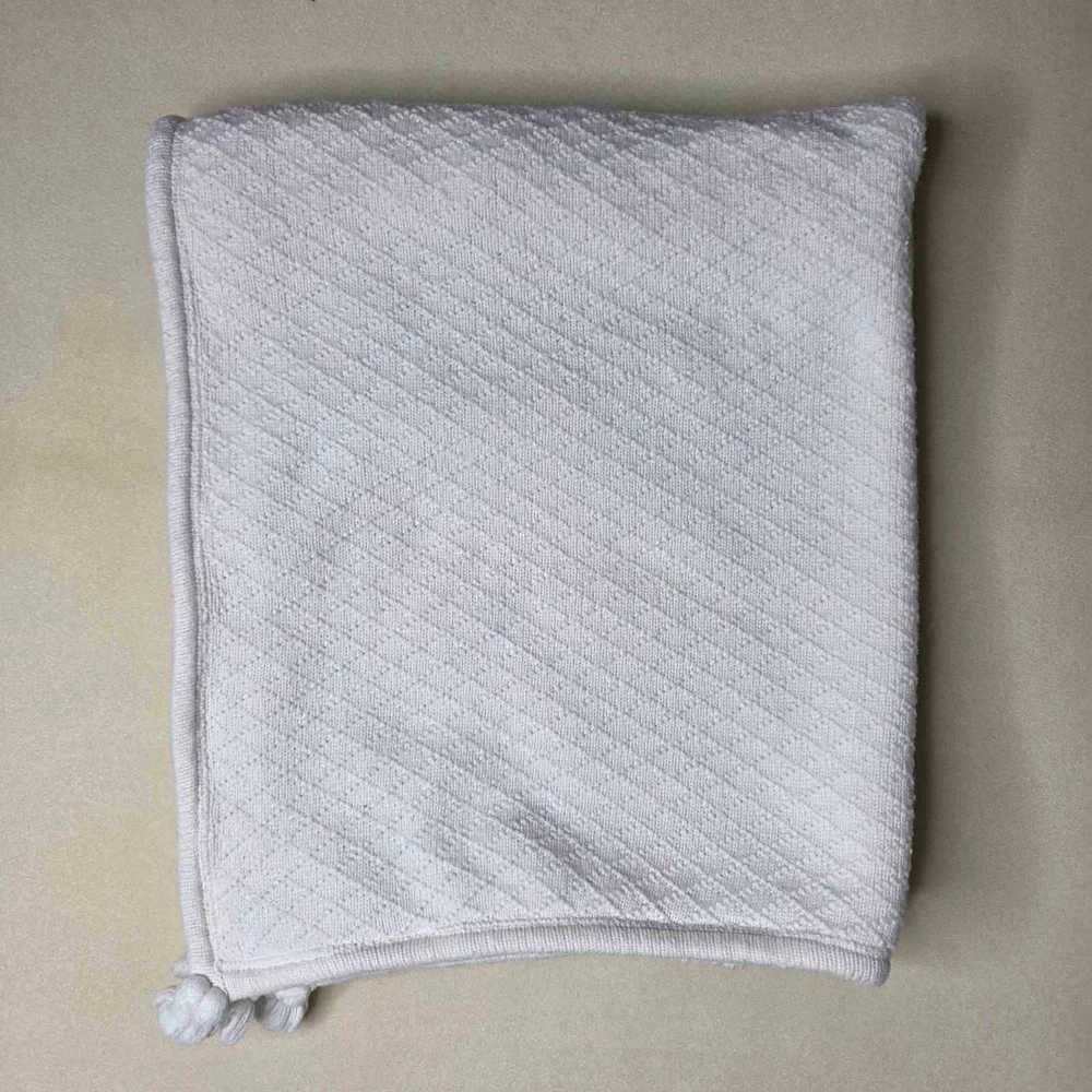 Pottery Barn Kids White Knit Sherpa Baby Blanket Tassel Stroller Nursery 30x40